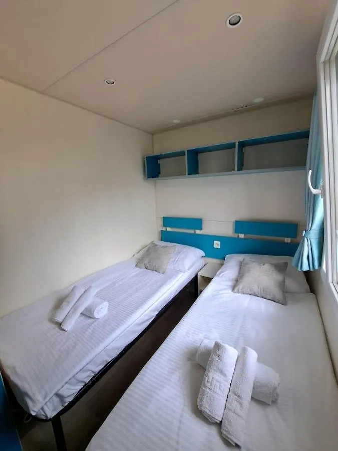 Boric Mobile Homes In Bijela Uvala And Zelena Laguna ポレッチ キャンプ場